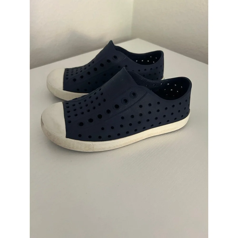 Navy Blue Toddler Natives Little Kid Size 11c Gender Neutral